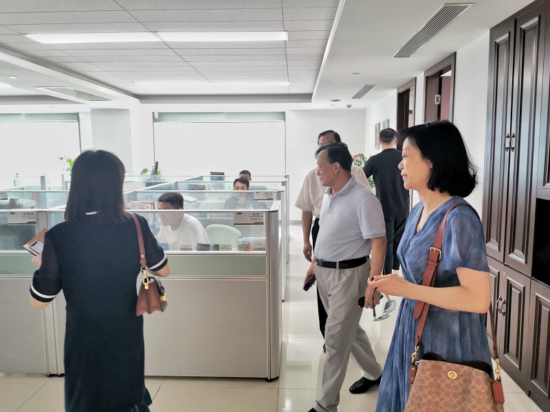 中国建筑装饰协会领导莅临澳达考察调研
